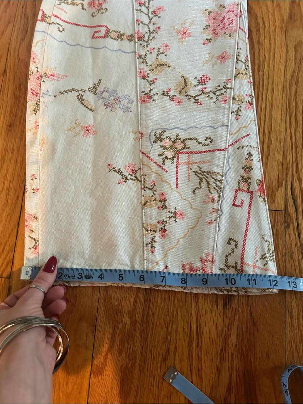 NWT Free People We the Free Eden Printed Slouchy Jeans Ivory Combo Cross Stitch - Picture 16 of 16